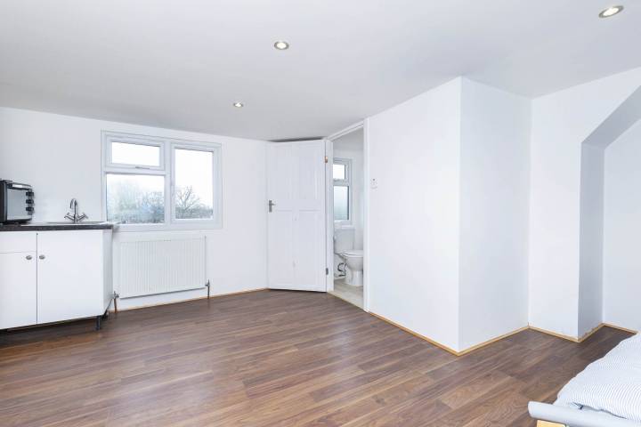 Brand New Studio in Central Perivale Conway Crescent, Perivale